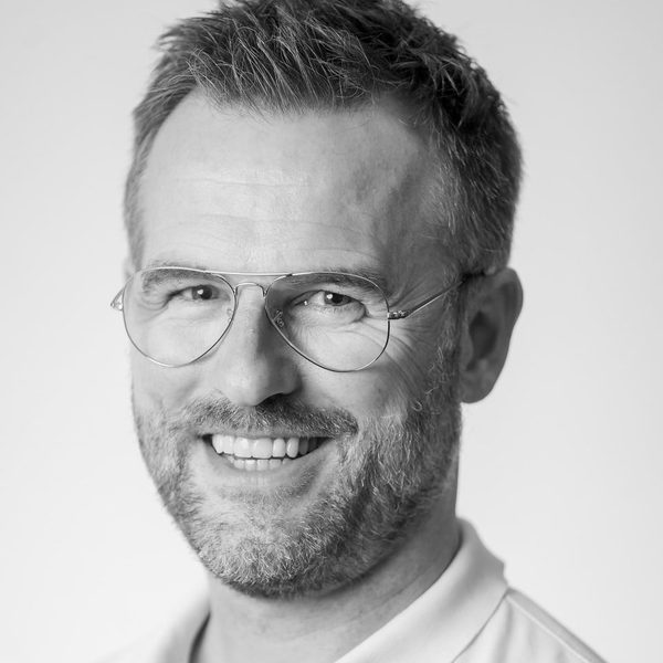Jules Cox, Tandarts-implantoloog bij Cox Verwijspraktijk